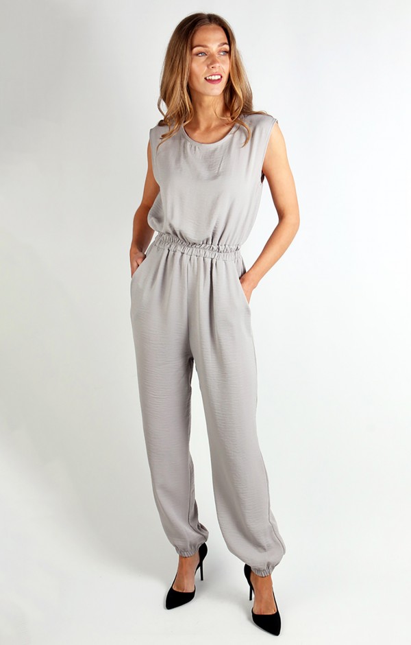 Sleeveless Jumpsuit With Front Pockets